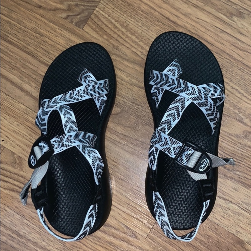 Brand new chacos. They are to big for me.